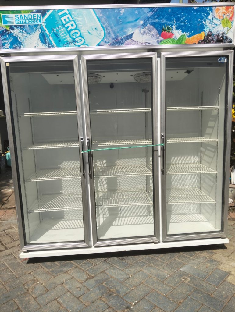 kulkas display 3 pintu Sanden Intercool second